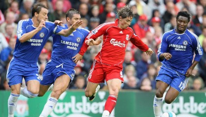 九游9游-终场“绝杀歌”回顾：点燃球迷激情的瞬间，绝杀集锦