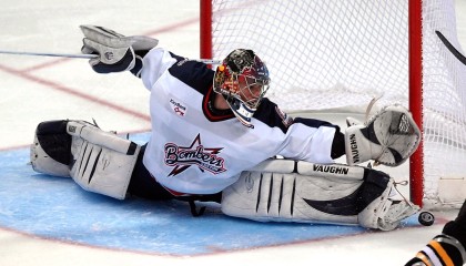 九游下载电脑版官网-_户外极限滑板比赛：城市街头的速度狂欢_，极限滑板场地